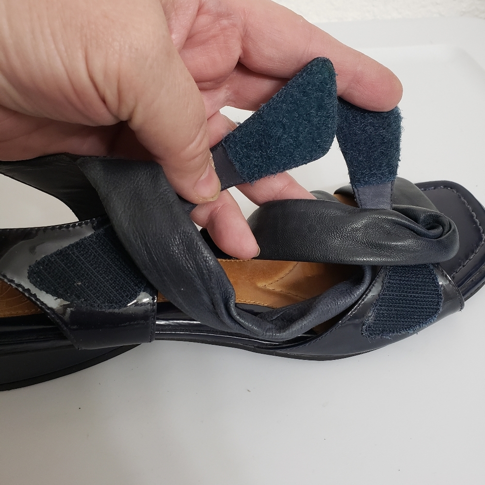 #Nurture Shaker Women Soft Dark Navy Leather Dress Sandals - Picture 6 of 16